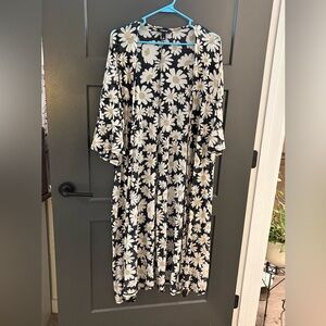Torrid Black and Cream Floral Kimono